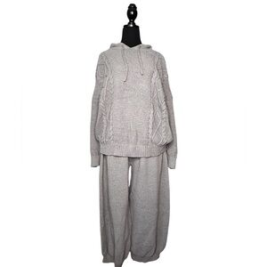 Cozy Cable Knit Hoodie Sweater - Light Gray